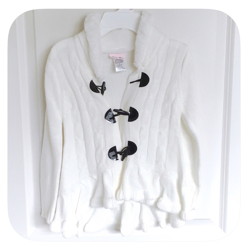 💗Girls White Sweater